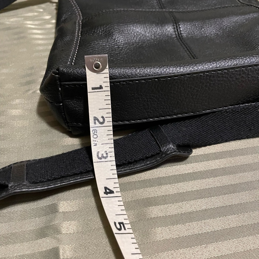 The Sak Black Leather Women’s Crossbody Bag - Picture 5 of 7